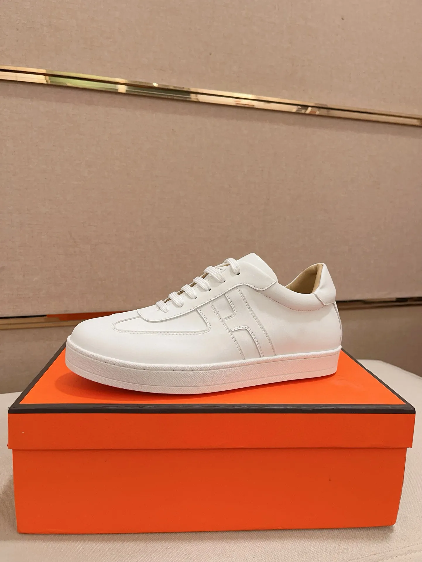 Men's clothing and shoes💰: 400💰《HERMES》【Classic Original Version】Hermès; Top 🔝 Purchasing Agency 🔍🔍Men's latest 🇺🇸 counter sales simultaneously, original ▲▲cowhide imported from Italy ▲▲Exquisite workmanship (Italian 🇮🇹Imported water-dyed 🐂cowhide lining) sole: original sole provided by the original factory, ⚠️exclusive double-layer activity·TPR·rubber·combined molded outsole; Code number: 38-44 (45/46 can be customized, non-refundable)